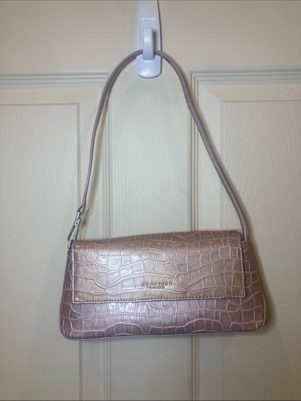 Y2K Kenneth Cole Reaction Croc-Embossed Blush Shoulder Bag